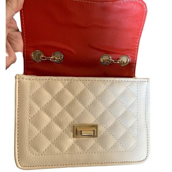 Elegant Cream Crossbody Bag - Picture 3 of 8